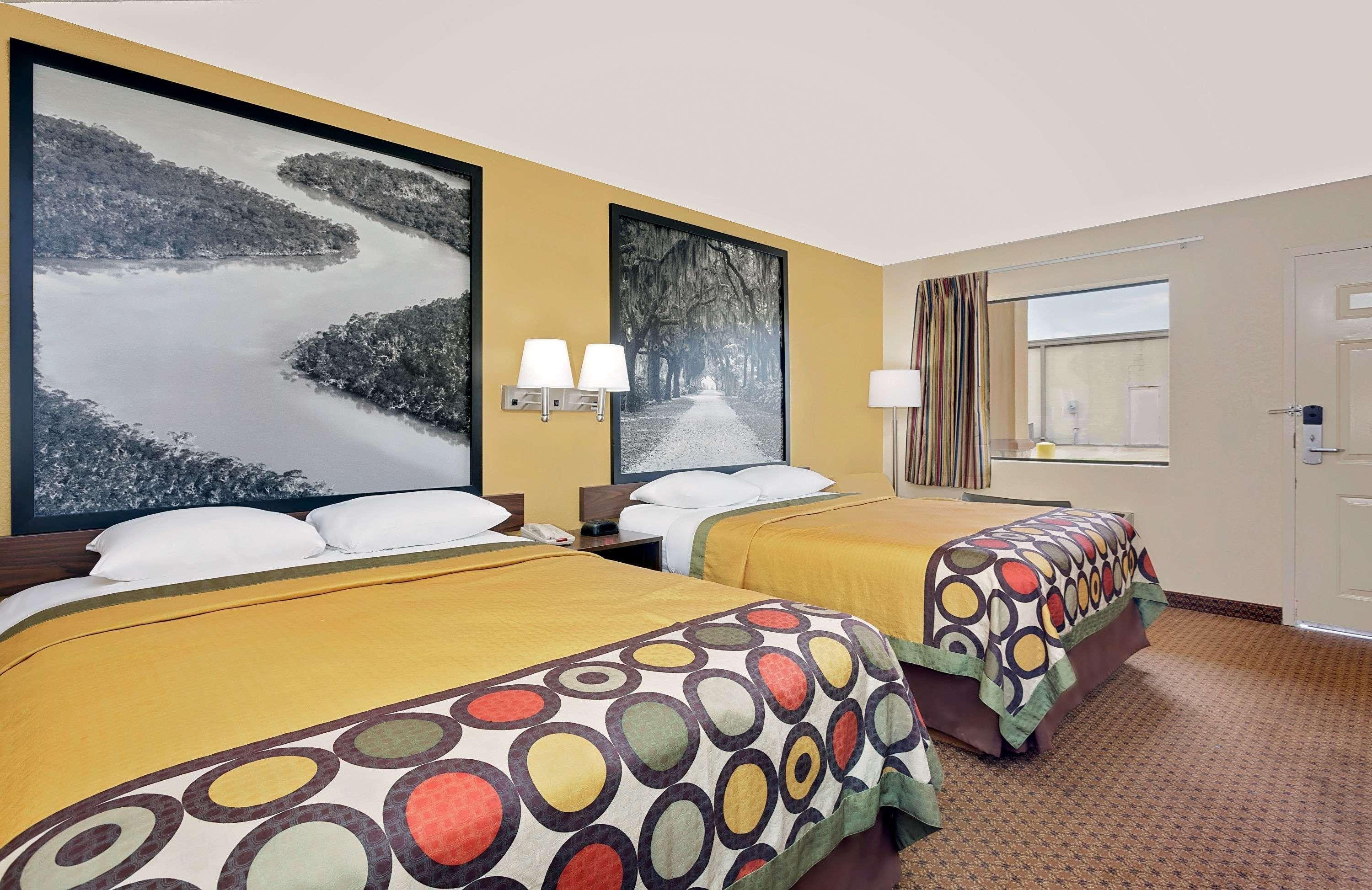 Super 8 by Wyndham Byron/South Macon 12/27