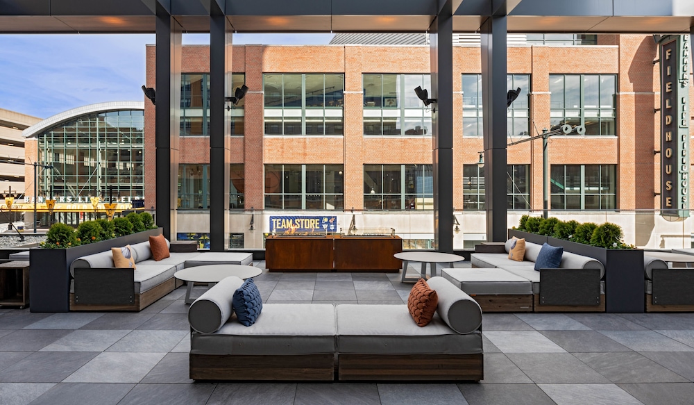 Hyatt Place Indianapolis Downtown 8/65