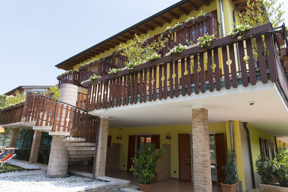 Hotel Romantic 3/60