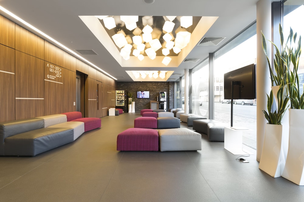 Bloc Hotel Birmingham 40/50