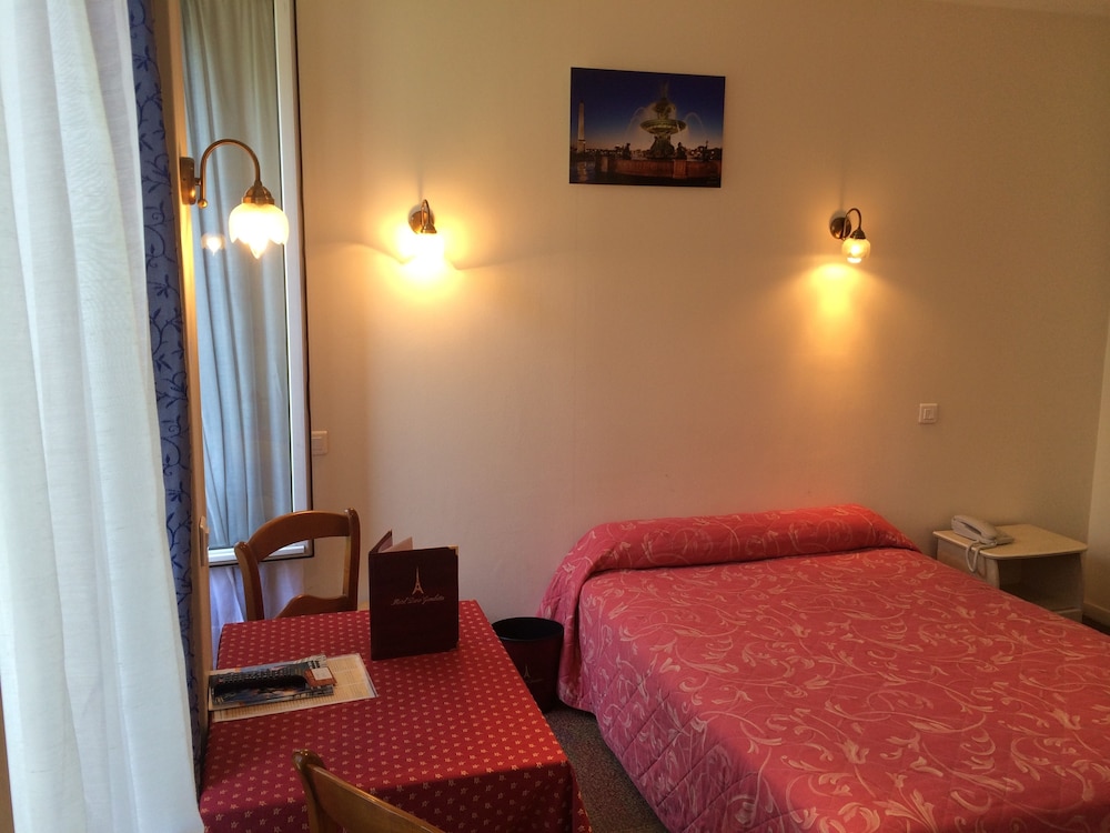 HOTEL PARIS GAMBETTA 9/29