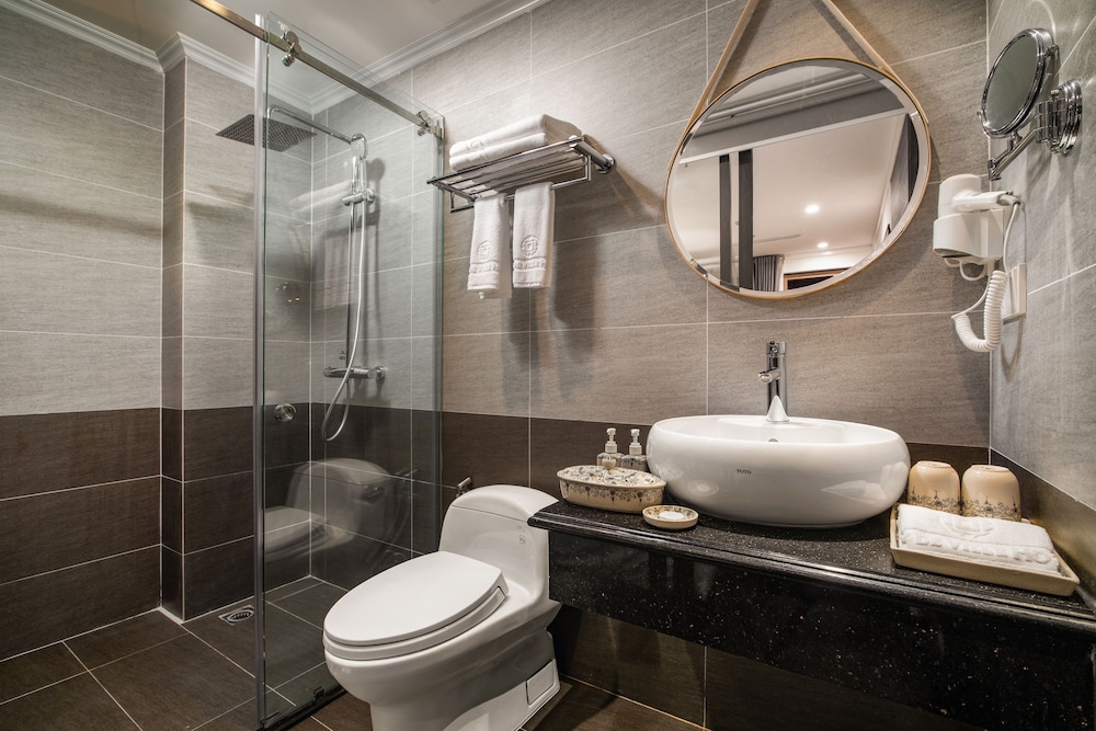 Bonsella Prestige Hotel and Spa 16/71