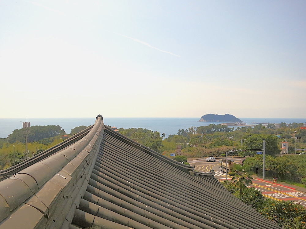 Halla Gung photo4