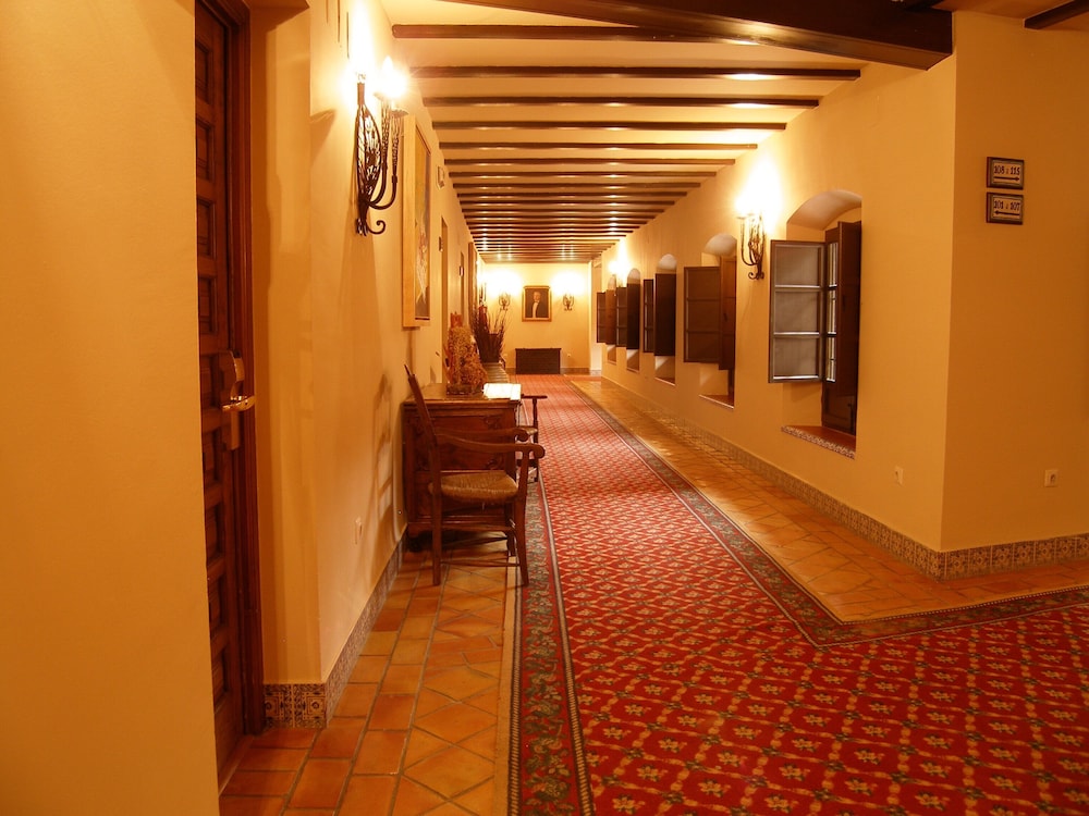 Hotel Santo Domingo Lucena 12/20