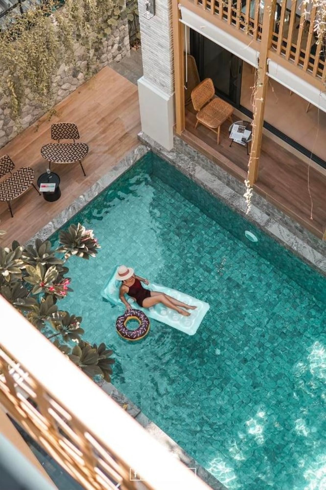 SHAN Villas Sukhumvit 39/70