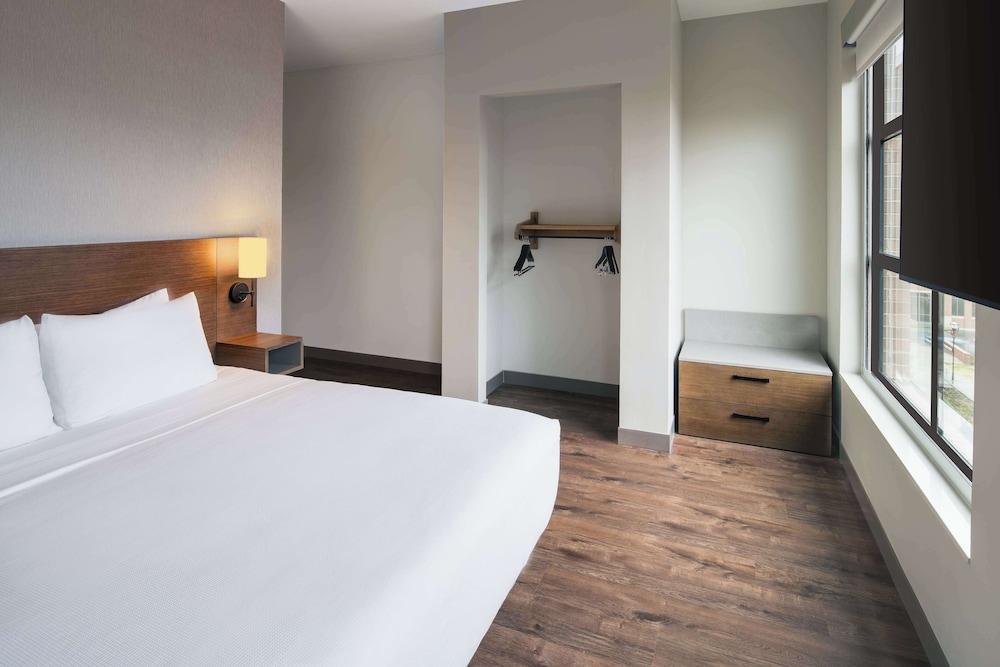 Hyatt Place Nashville/Green Hills 6/40