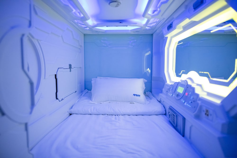 Space Hotel 10/50