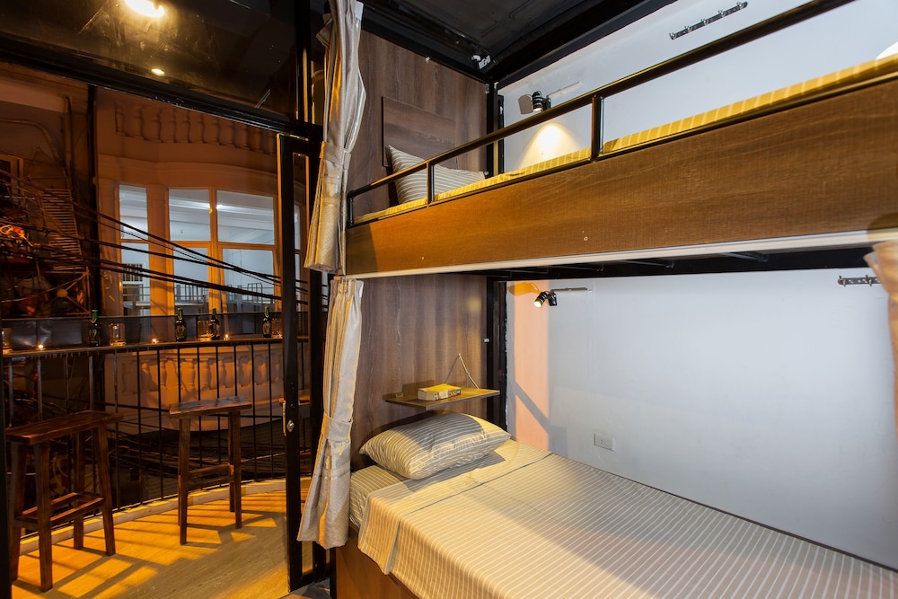 Luxury Backpackers 25/49