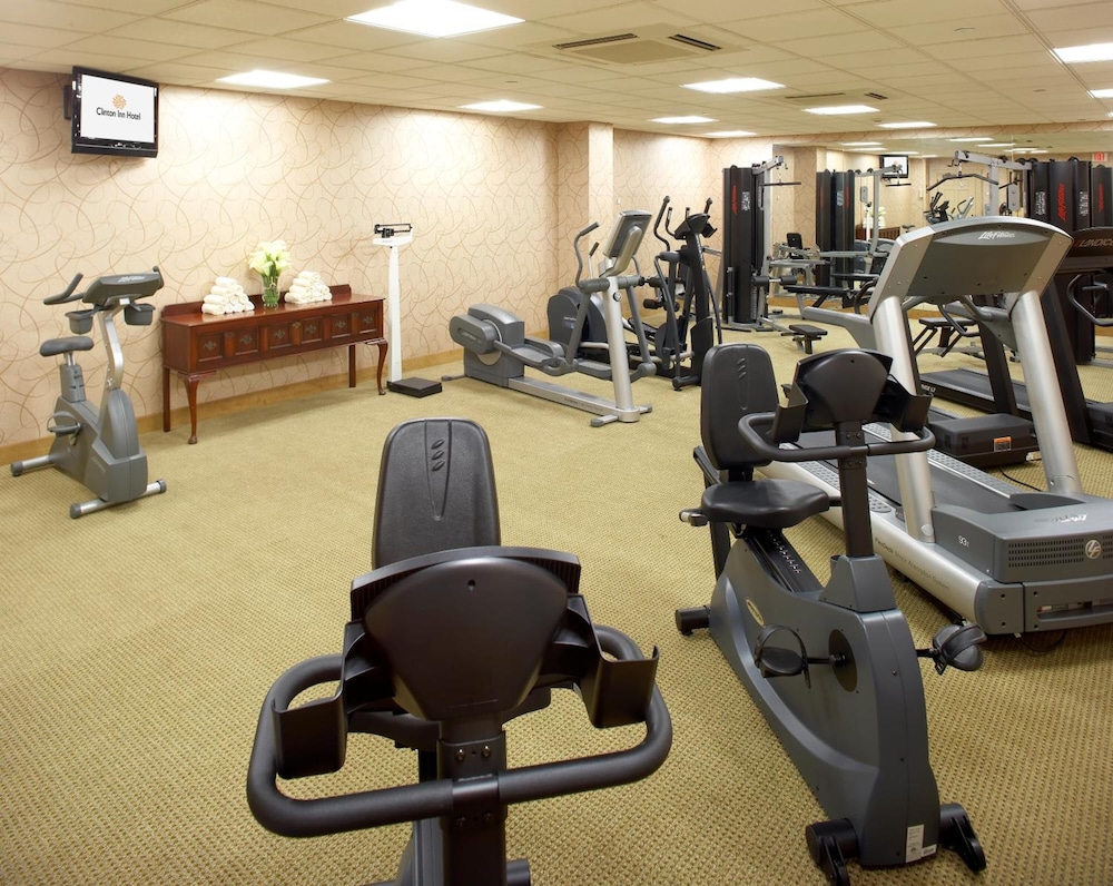 Clinton Inn Hotel Event Center 17/30