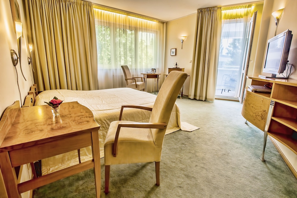 Hotel SET 44/68