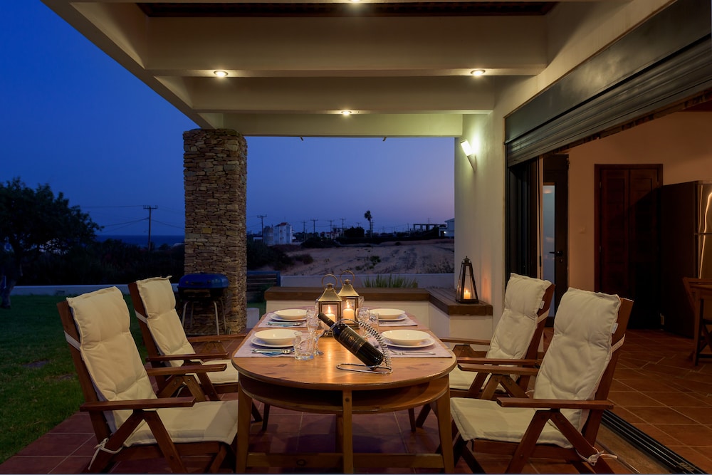 Cristelia Luxury Sea Front And Pool Villa 18/41