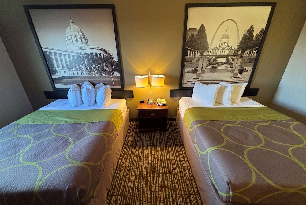 Room, 2 Queen Beds, Pet Friendly