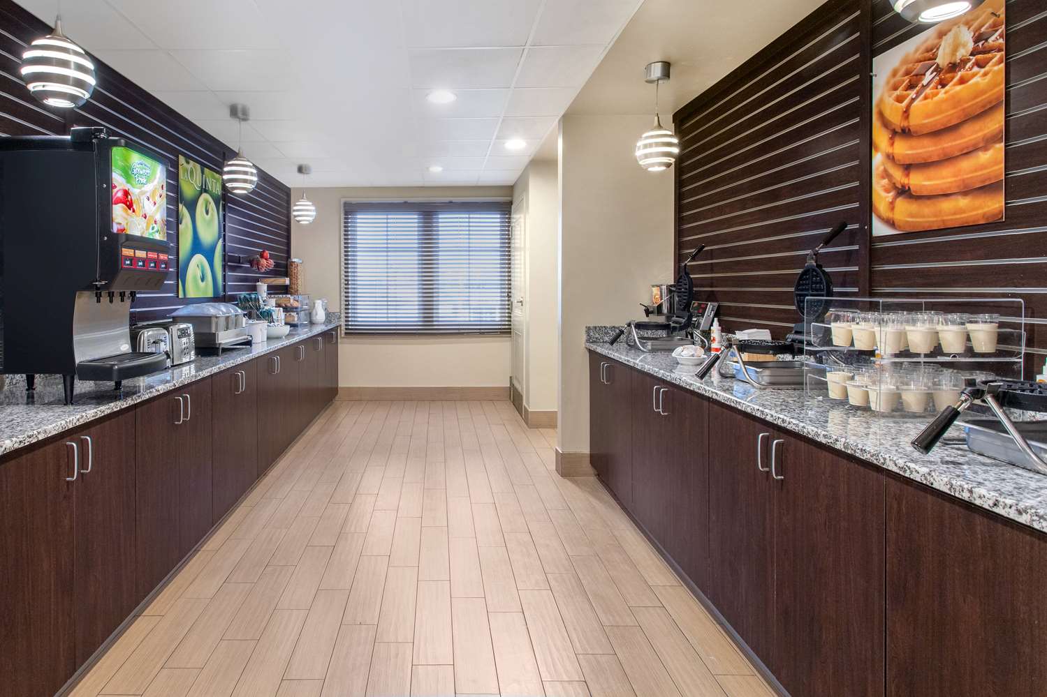 La Quinta Inn And Suites By Wyndham Ocean City 14/49