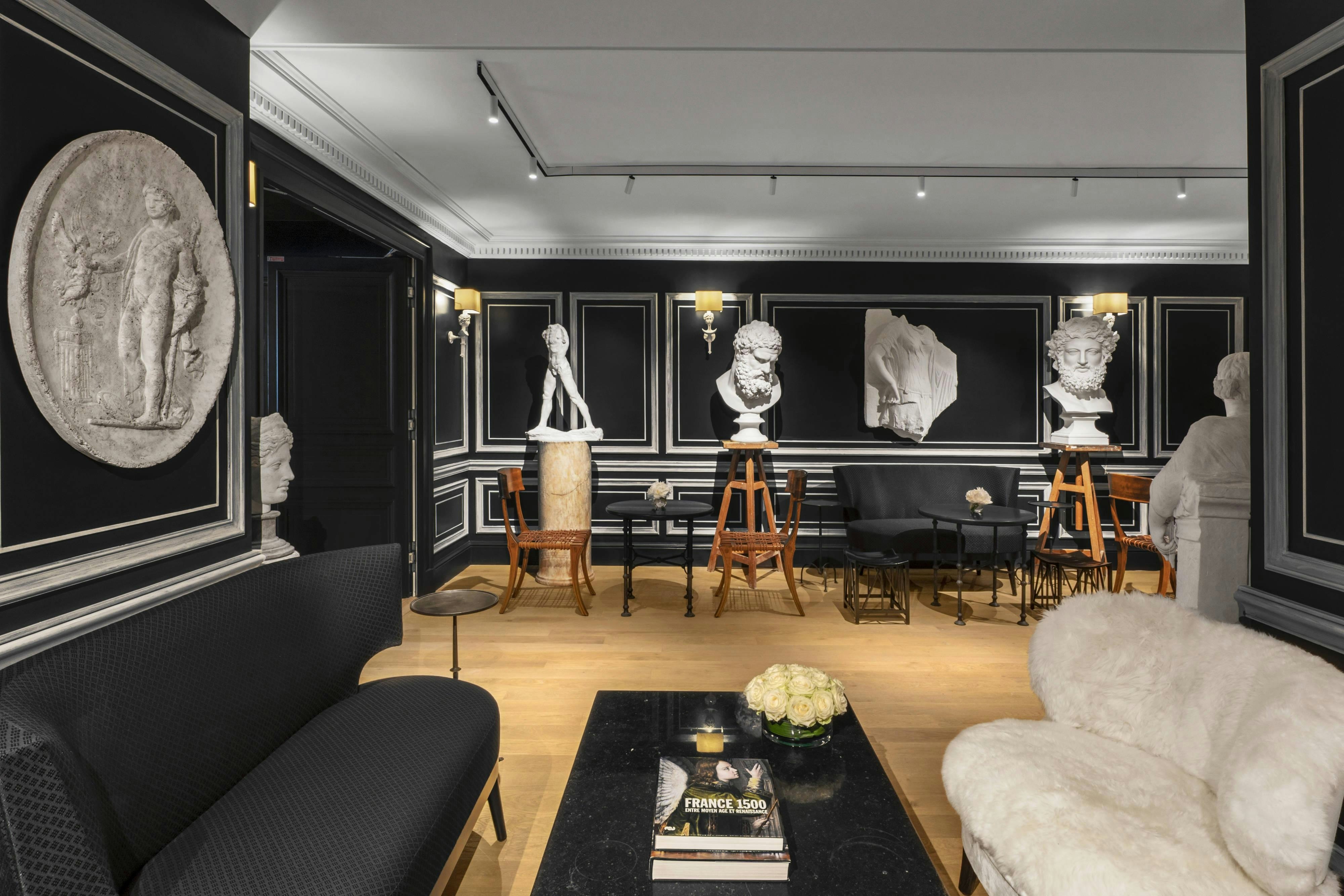 Hotel De Berri Champs-Elysees, A Luxury Collection Hotel, Paris 10/19