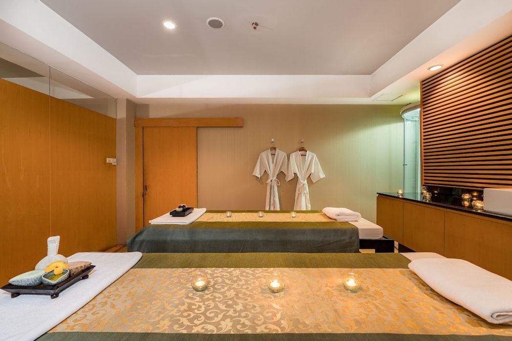 swimming pool spa