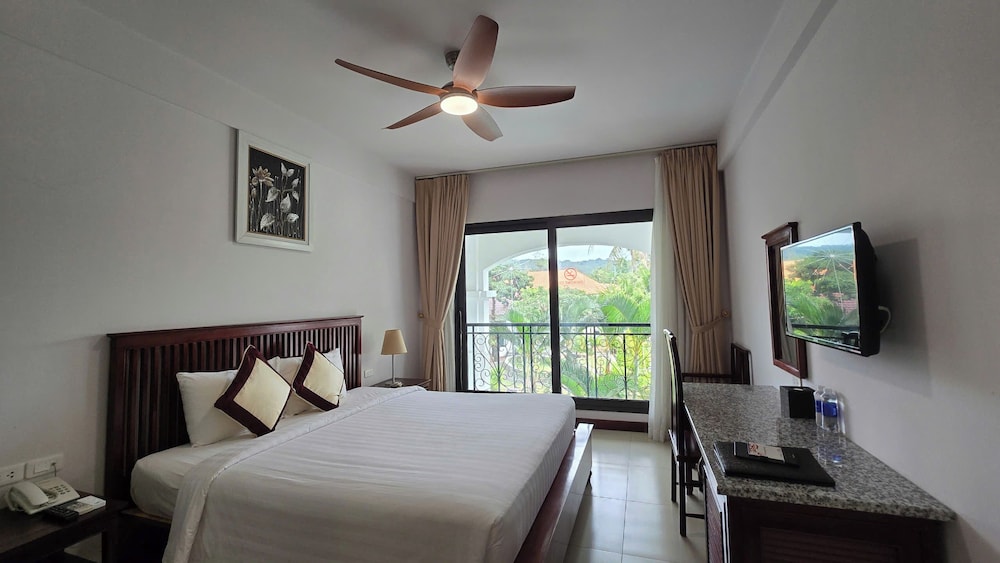 Superior, Twin Beds, Praha Hotel Phu Quoc 5/10