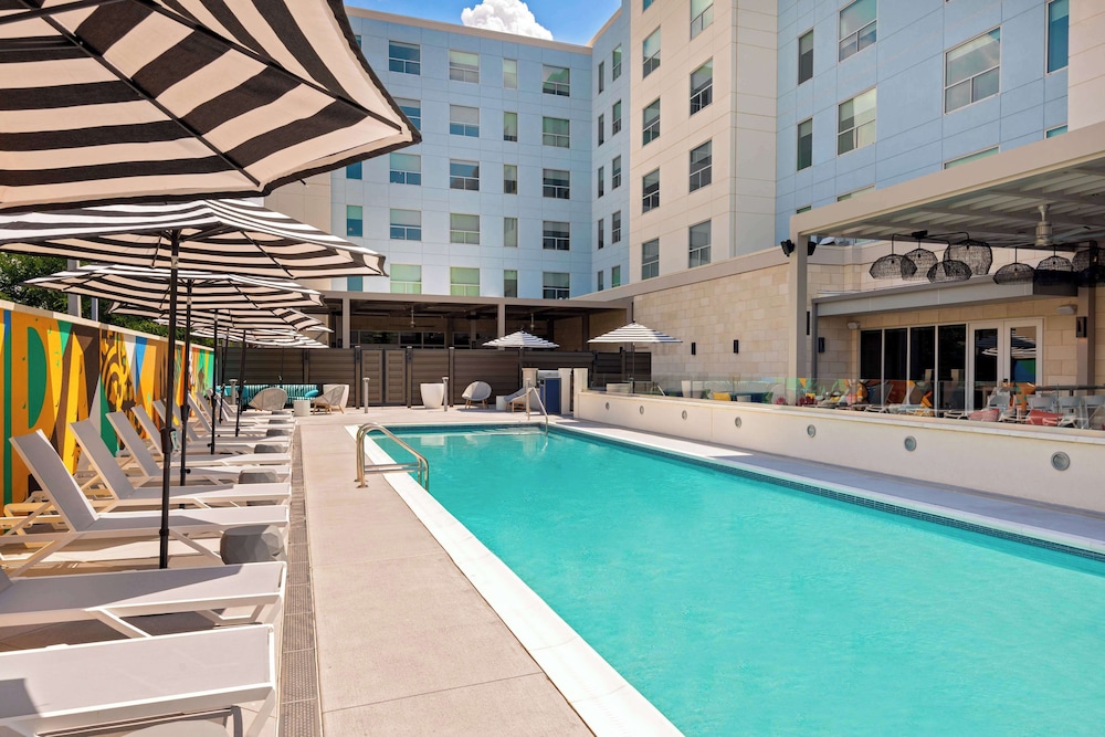 Hyatt House Tampa Airport Westshore 37/43