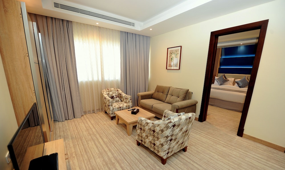 Al Mansour Suites 38/49