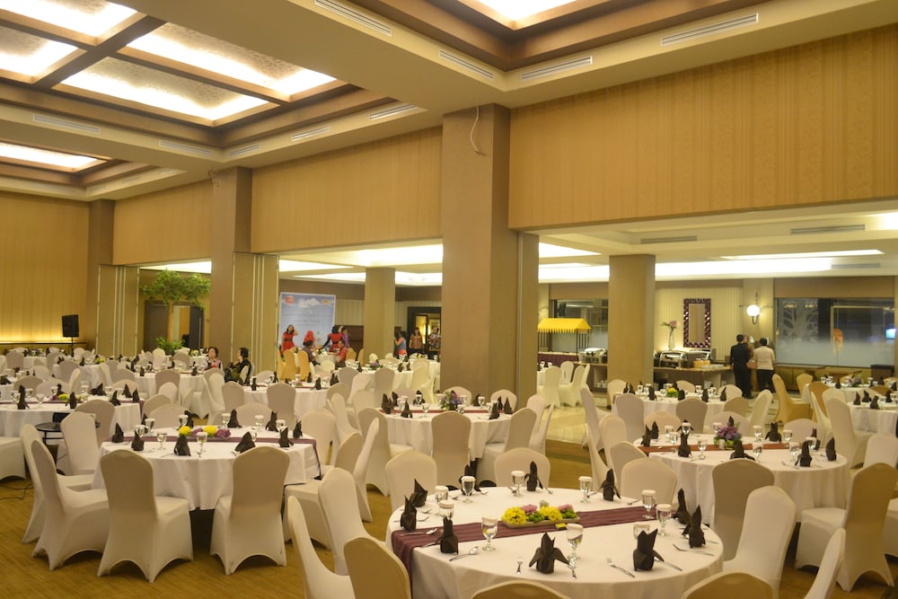 The Axana Hotel 26/36