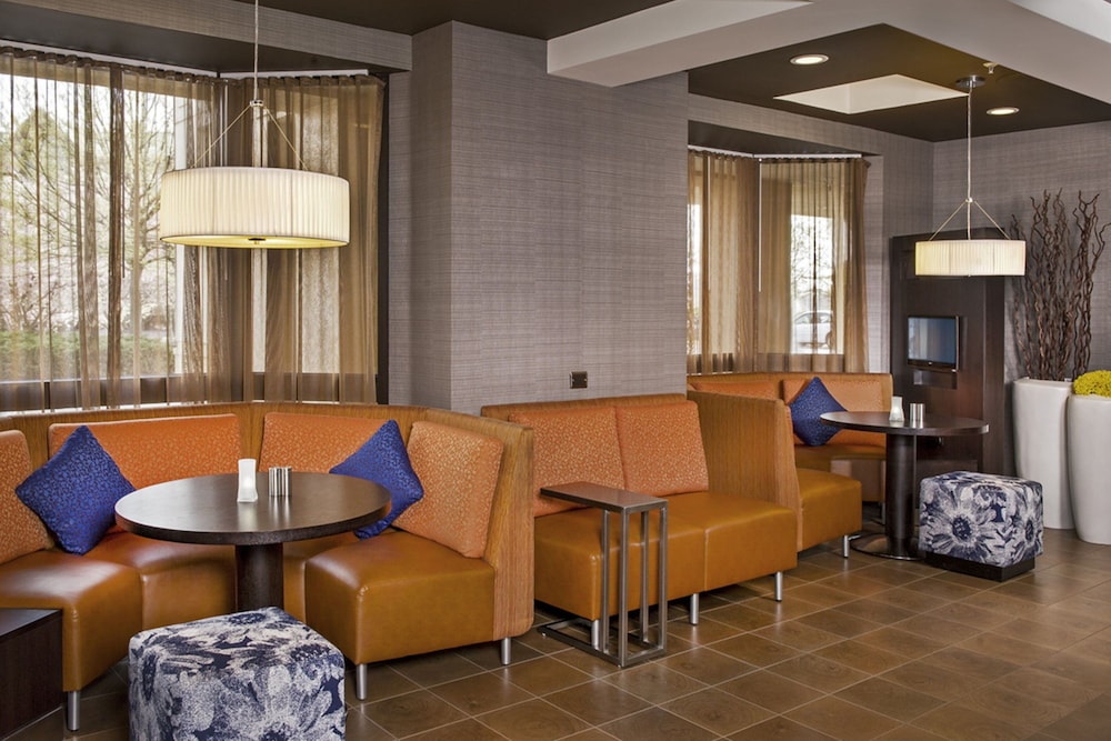 Courtyard by Marriott Richmond Northwest 18/25