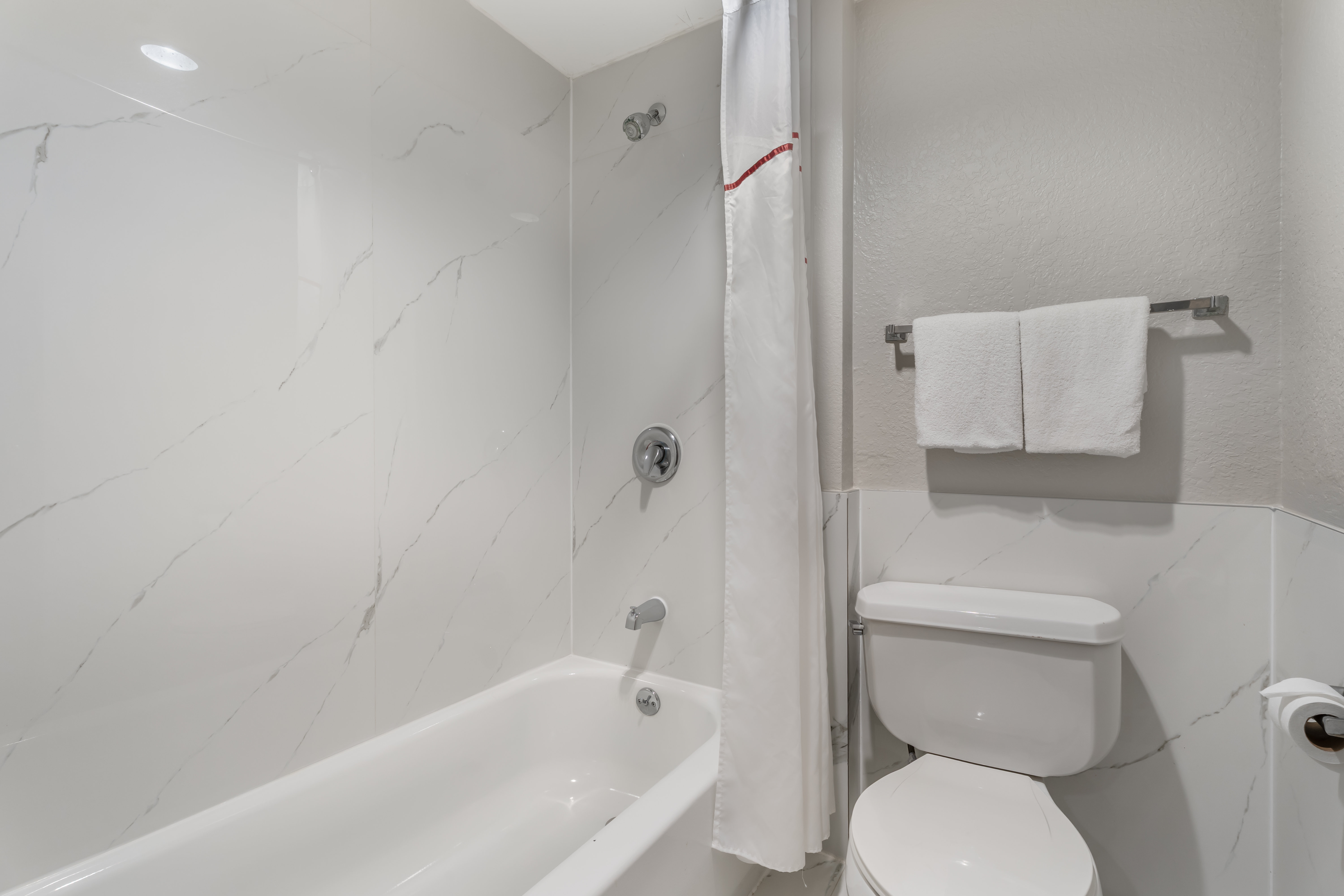 Red Roof Inn Houston - Brookhollow 25/29
