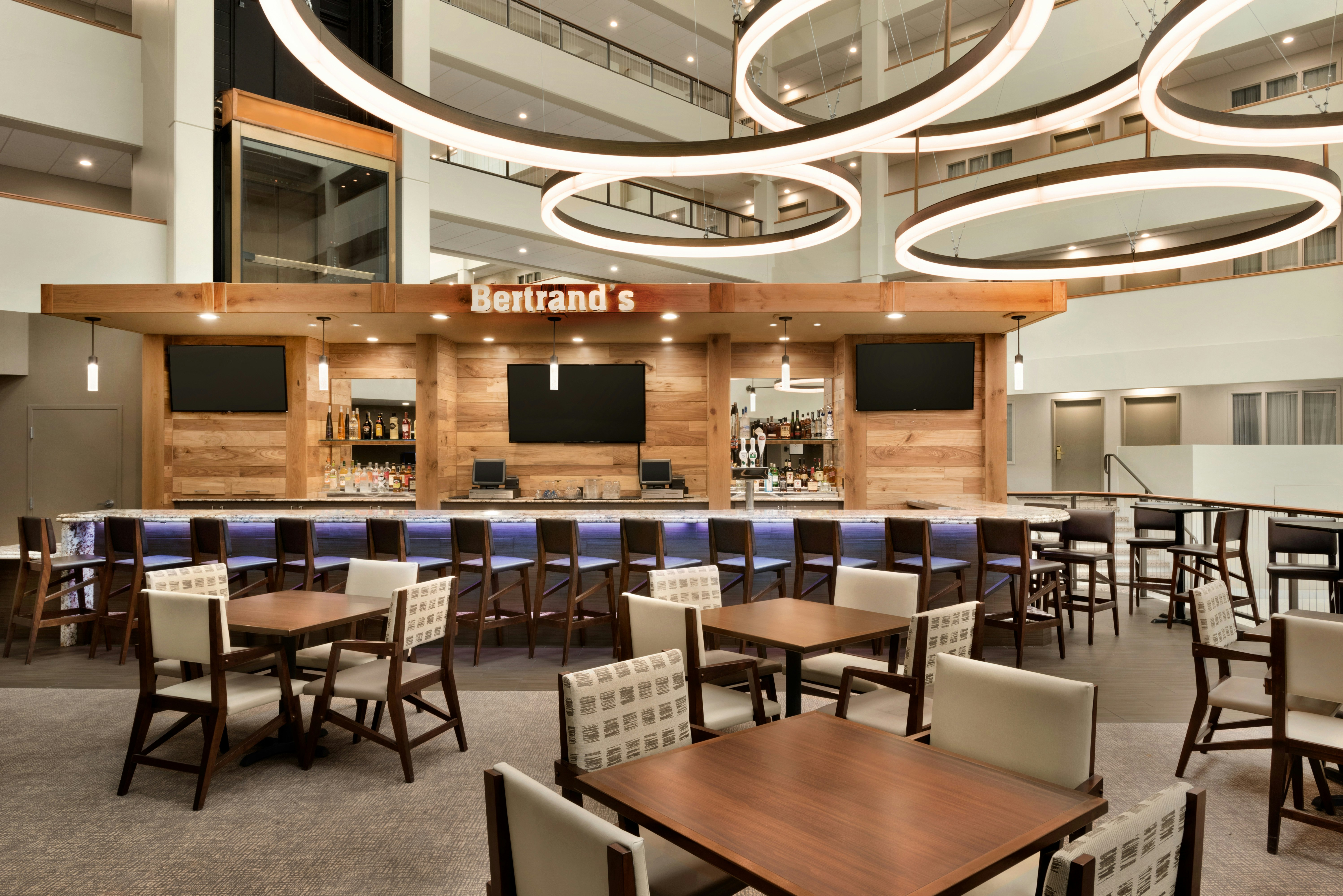 Embassy Suites By Hilton Milwaukee Brookfield 51/81