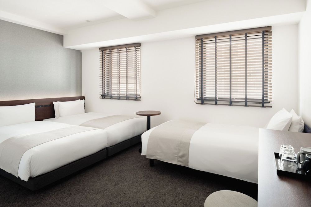 ROOM, TRIPLE