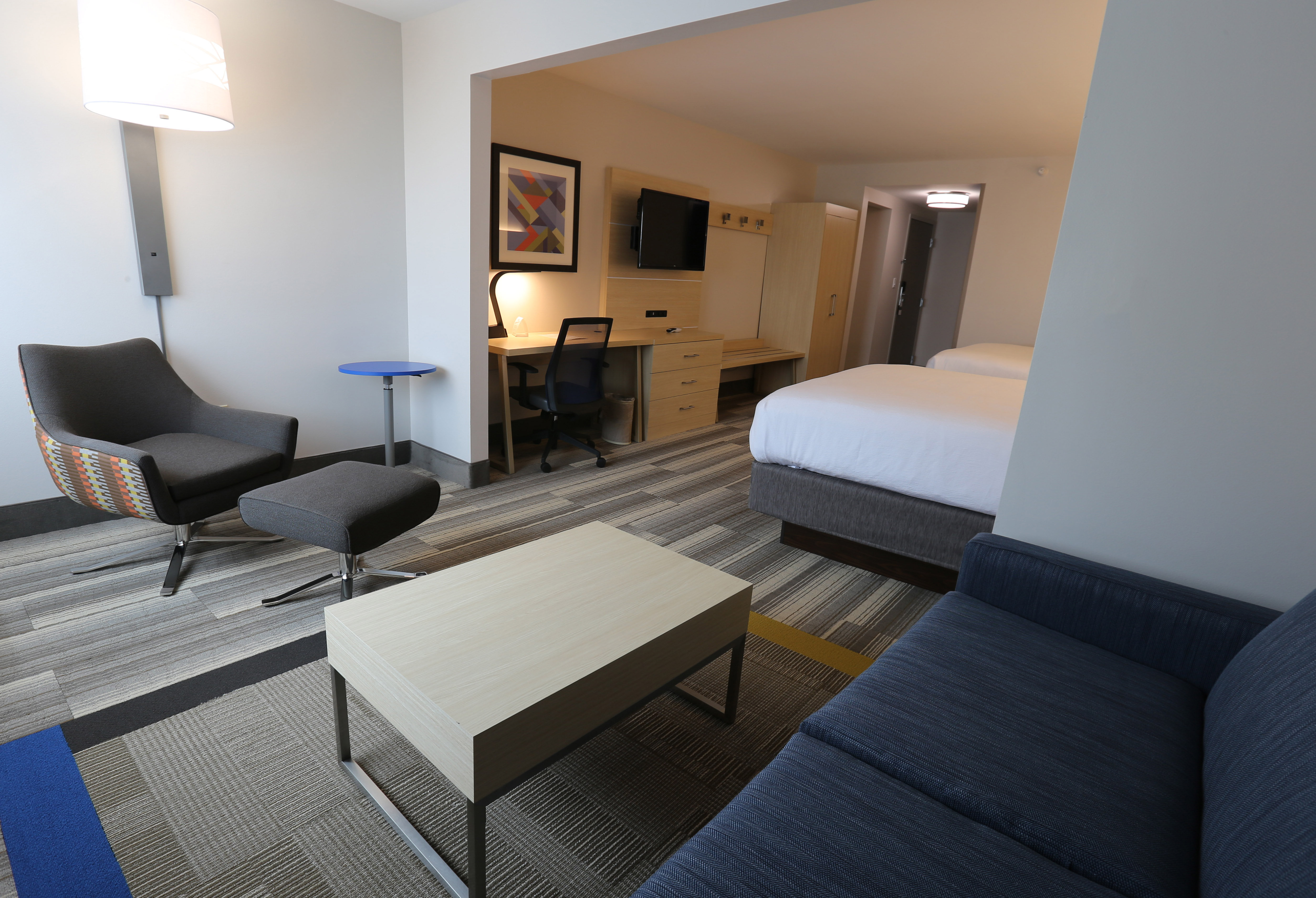 Holiday Inn Express Biloxi Beach Blvd 34/49
