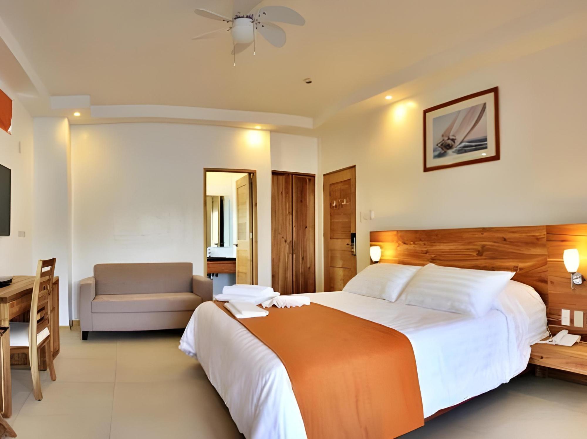 Mangrove Resort Hotel 14/32