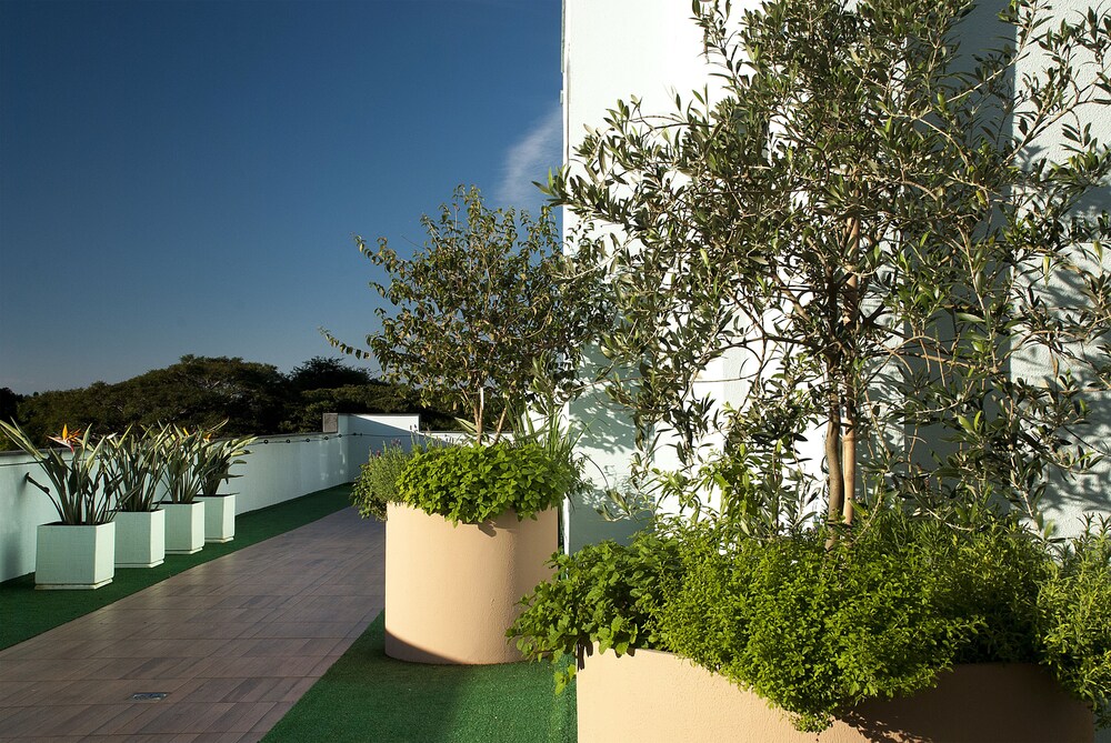 Master Porto Alegre (ex. Holiday Inn Porto Alegre) 62/69