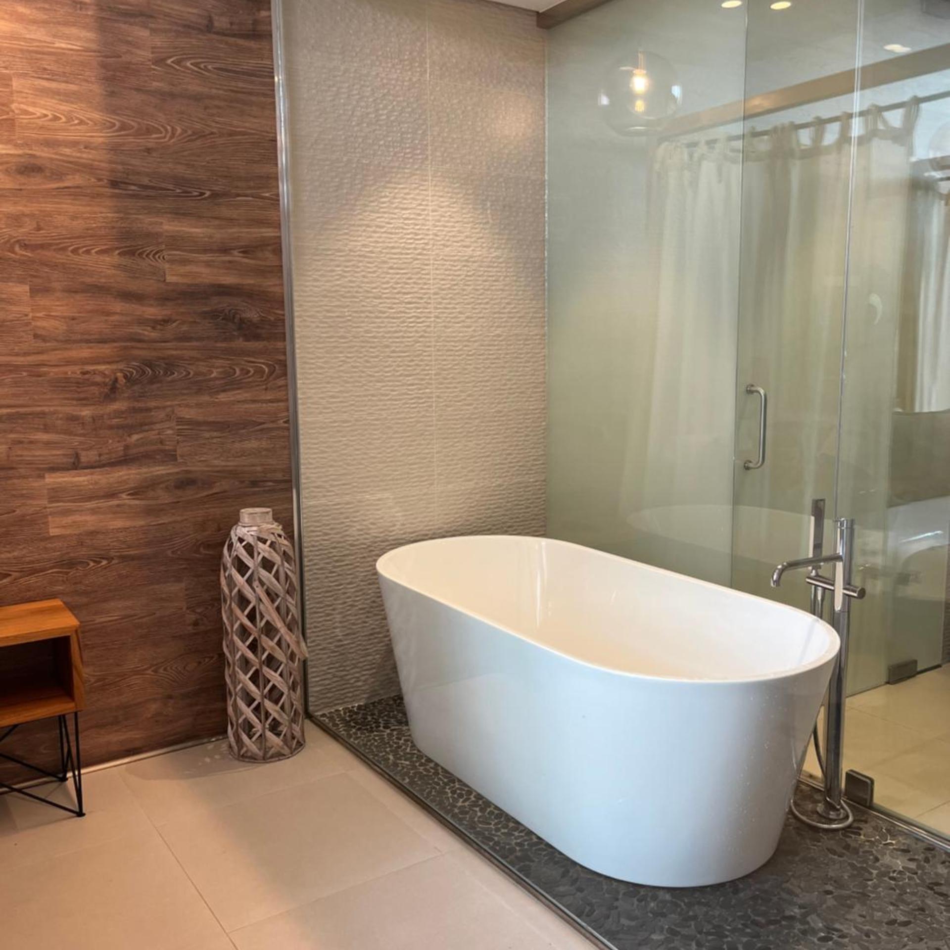 جناح جونيور، Hotel Tropical Gava Mar 6/6