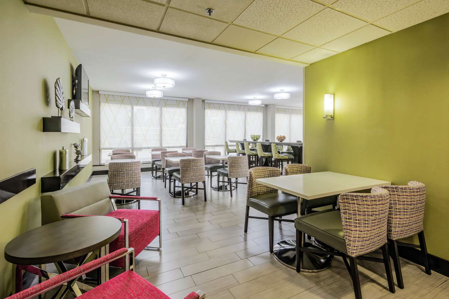restaurant cafeteria