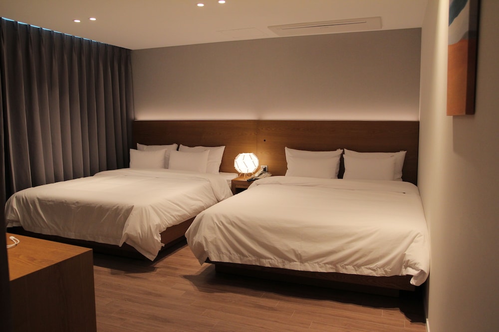 AM Ort Hotel 8/21