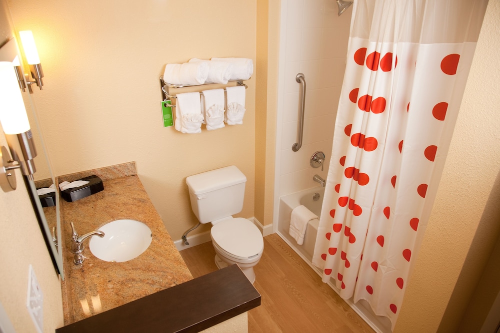 1 Bedroom, Suite, Accessible