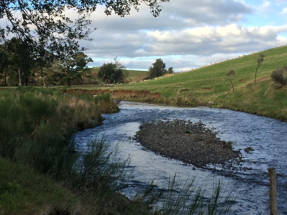 The River Lodge 60/65