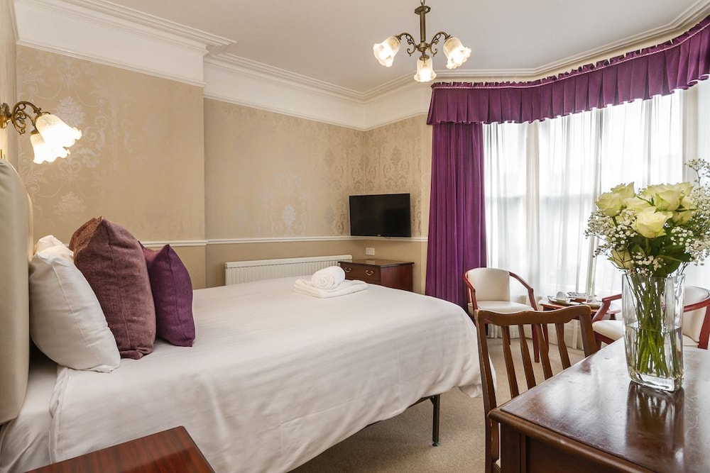 Lincoln House Hotel 35/67