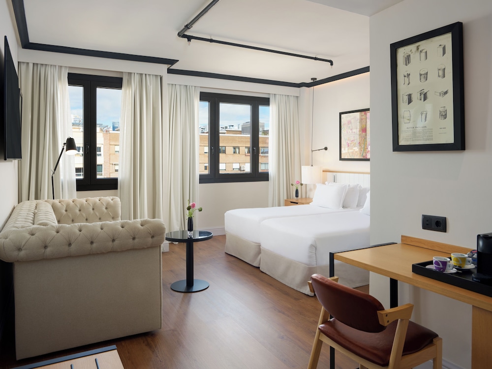 H10 Tribeca 8/49