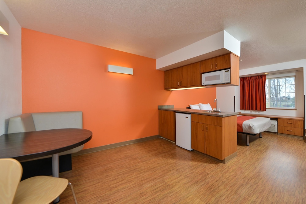 Lobby at Motel6 Meridian, ID - Boise W, MERIDIAN - ID