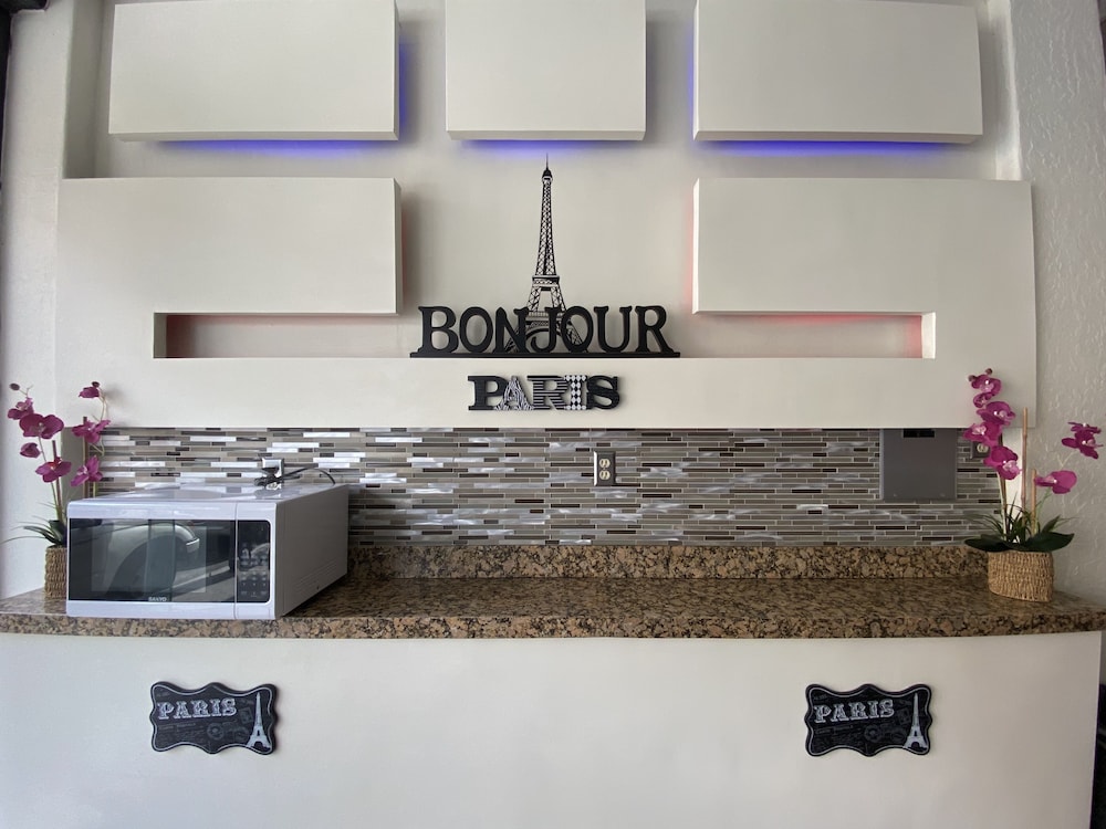 Paris Hotel 7/38