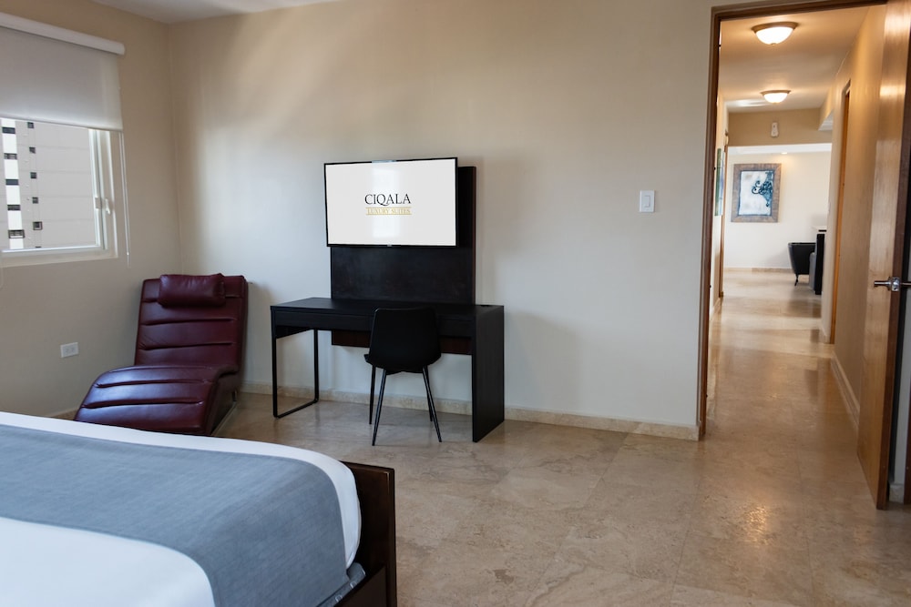 CIQALA Luxury Suites 63/75