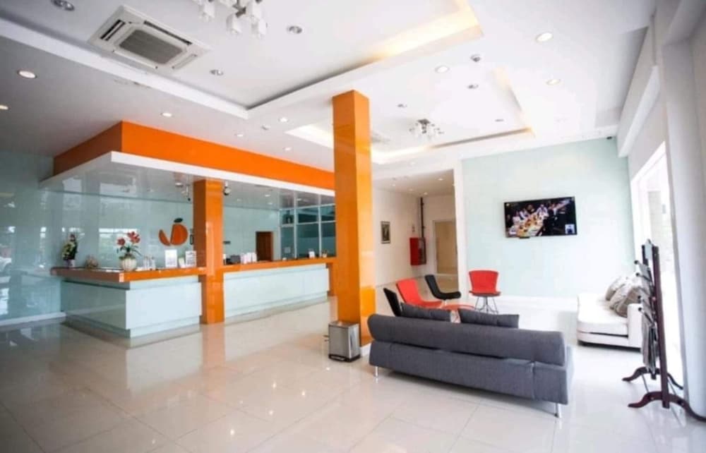 The Original Orange Rooms 8/30