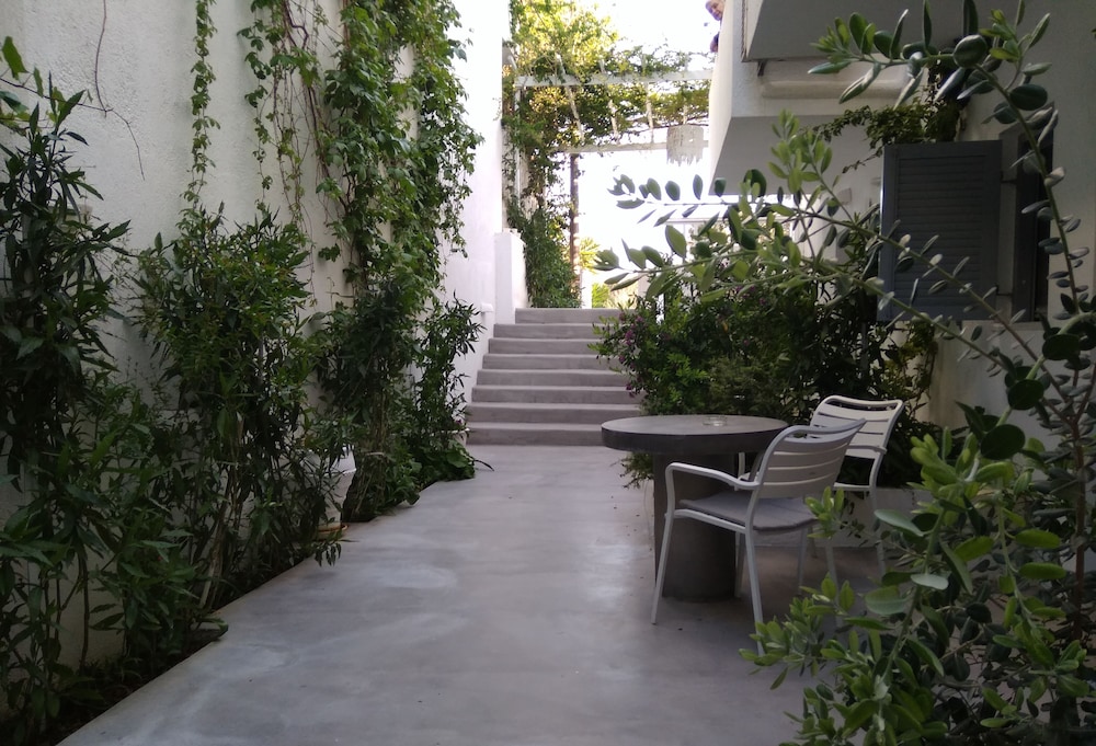 Milos Bay Suites 37/50