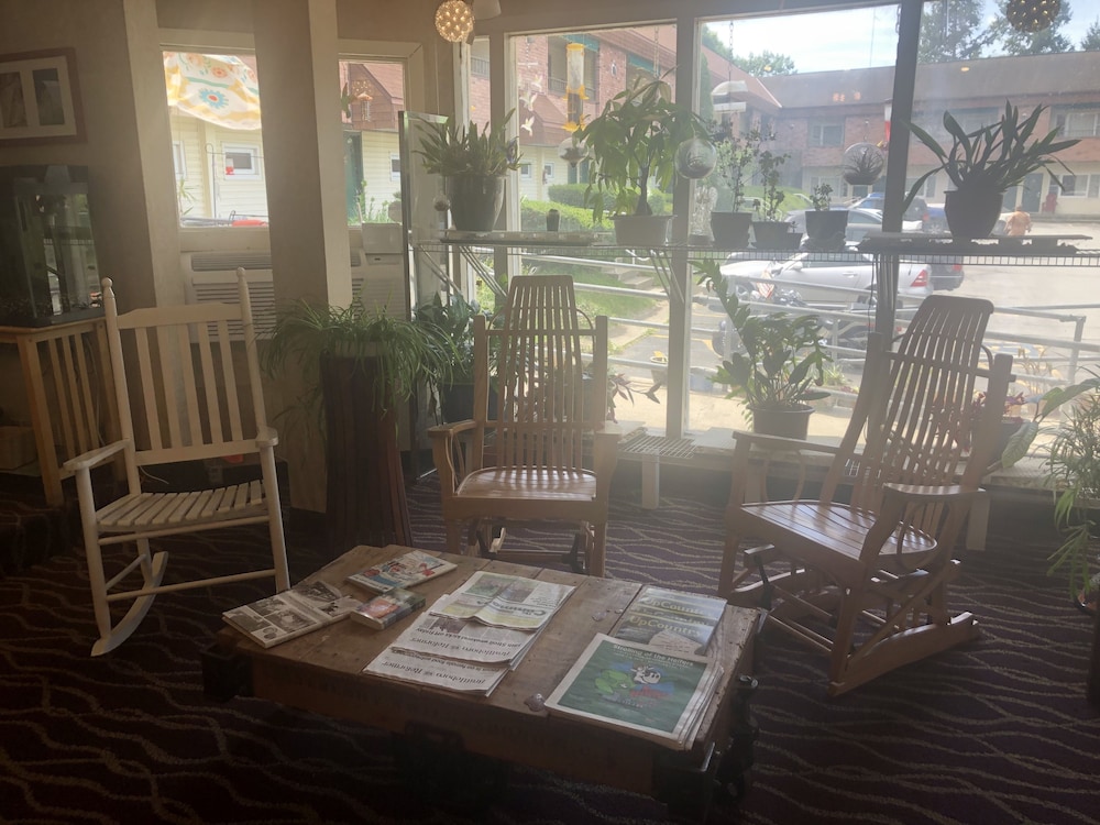 Black Mountain Inn 39/63