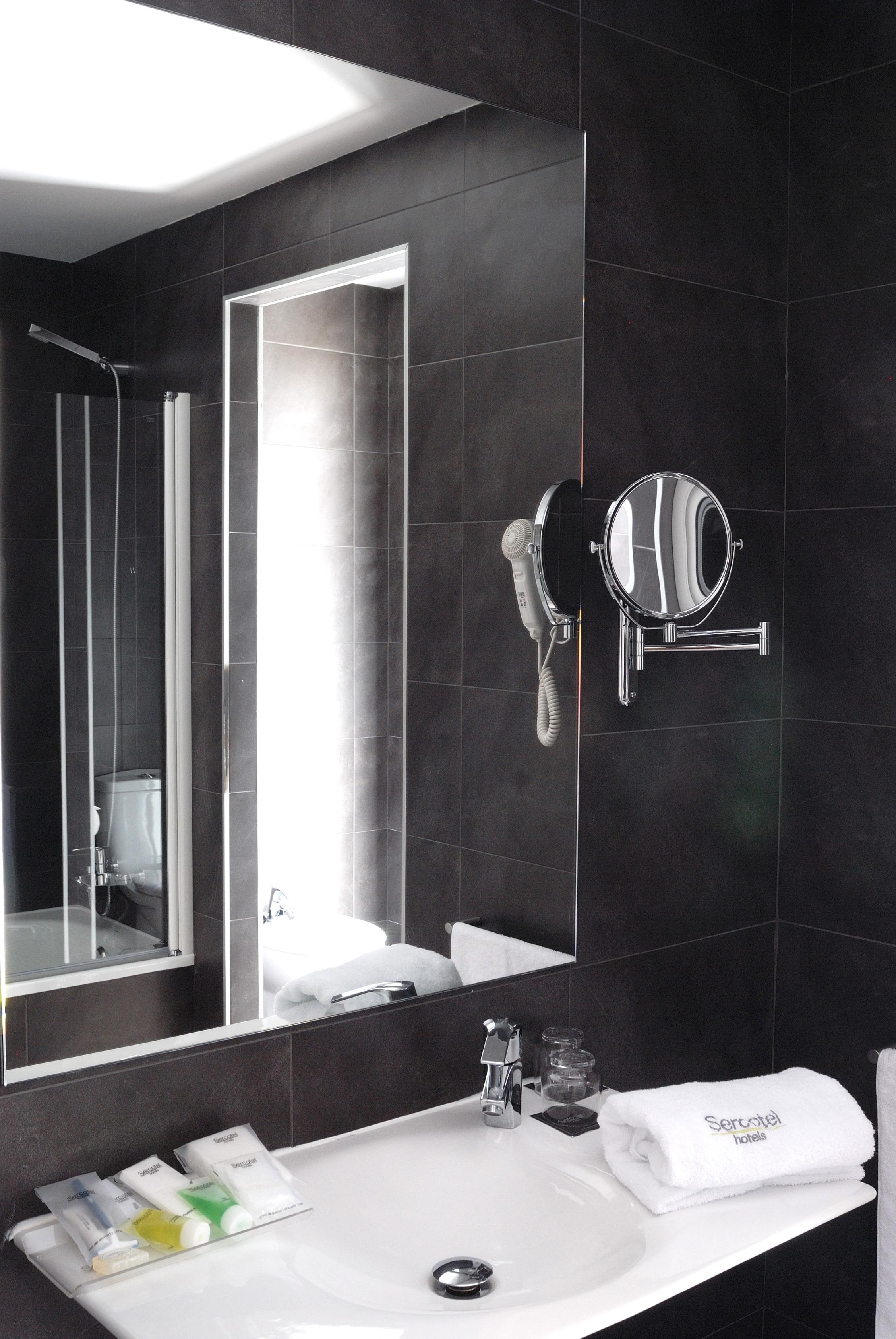 غرفة قياسية ثلاثية، Sercotel Alhama de Aragon Hotel Balneario 2/2