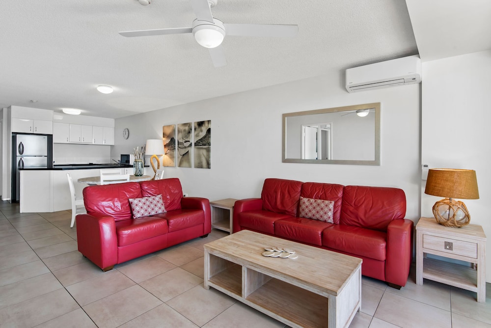 PENINSULAR BEACHFRONT RESORT 40/69