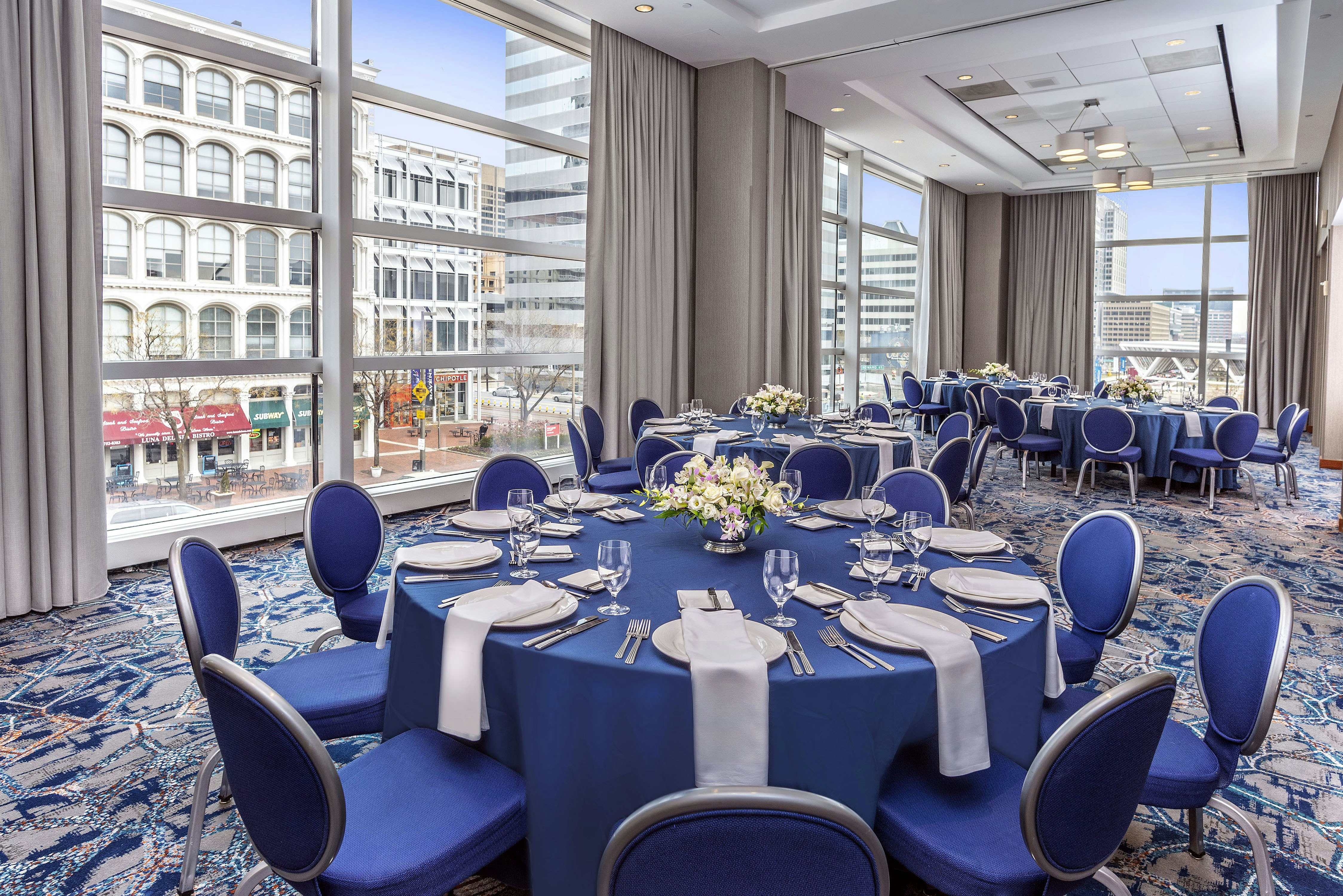 Hilton Baltimore Inner Harbor 78/84