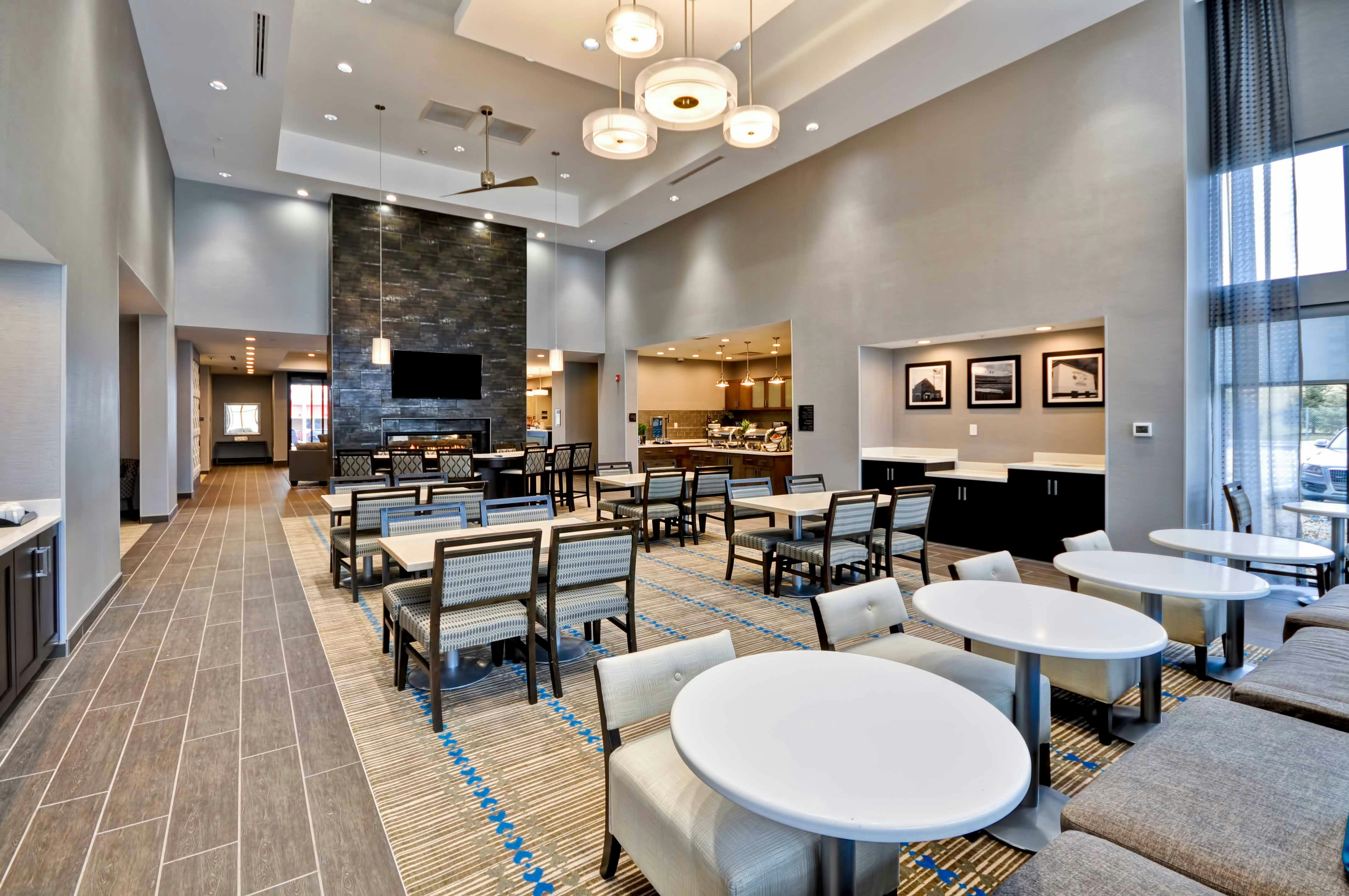 Homewood Suites By Hilton Cincinnati West Chester 20/29