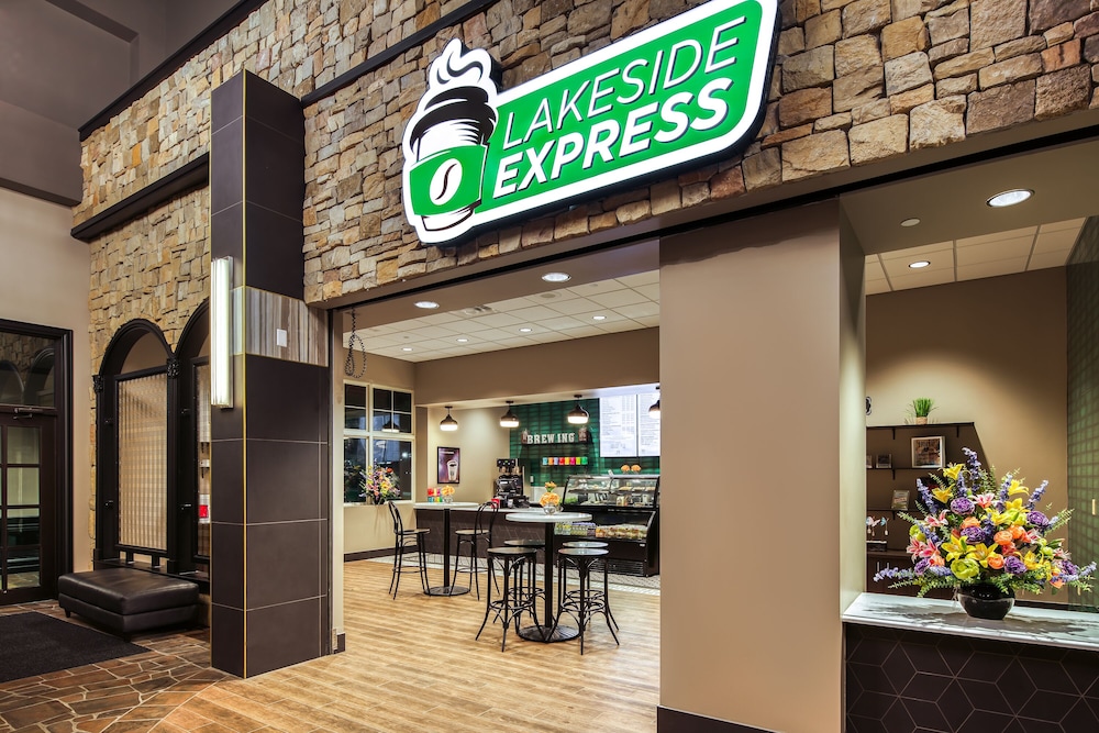 Lakeside Hotel Casino, a Travelodge by Wyndham 36/52