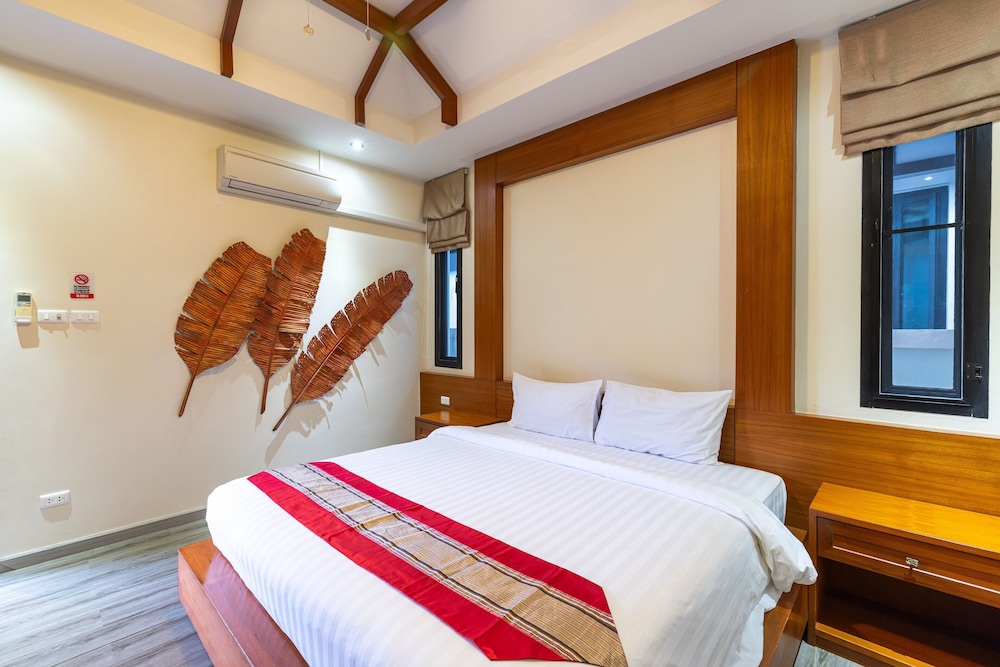Meet Holiday Hotel Rawai 18/55