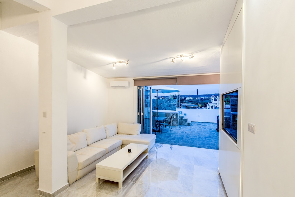 Nissi 49 Apartments 11/50